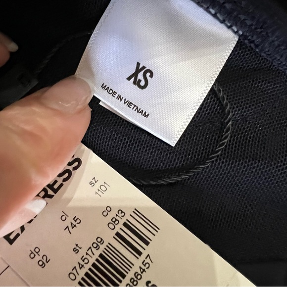 NWT Express all-day pant in navy - Picture 9 of 9